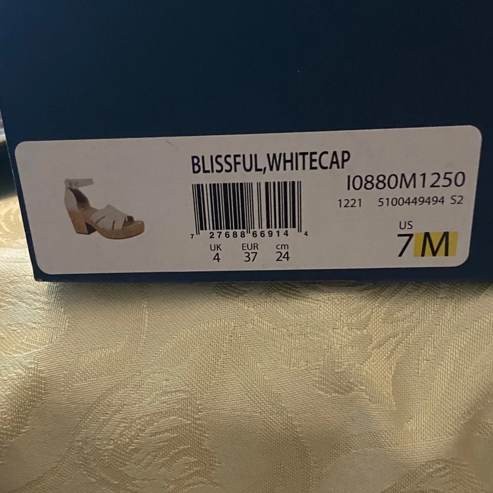 Dr. Scholl's Blissful Platform Sandal Size 7